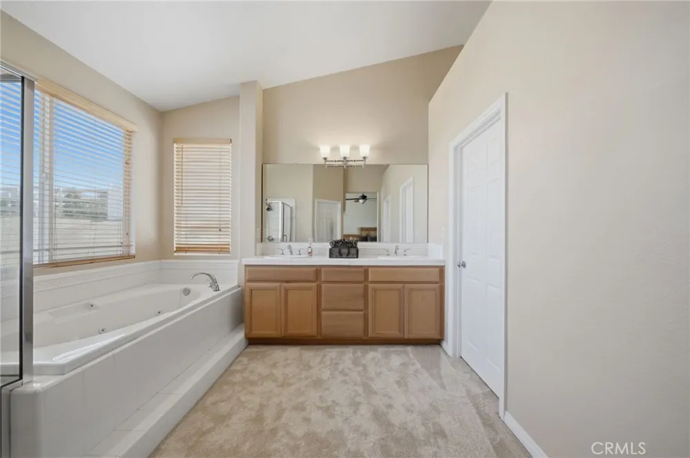 489 Branding Iron Way Norco, CA 92860