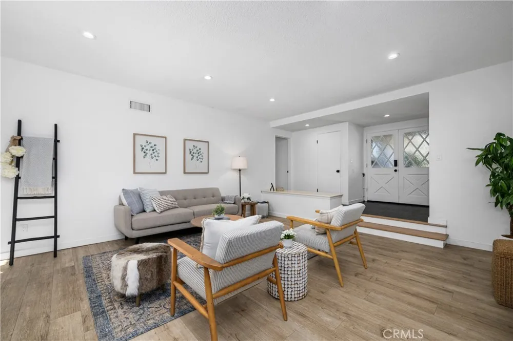 3461 Marna Avenue Long Beach, CA 90808