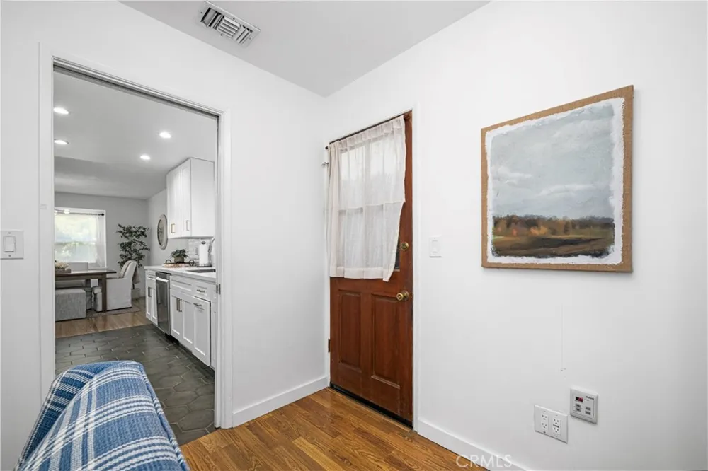 3461 Marna Avenue Long Beach, CA 90808