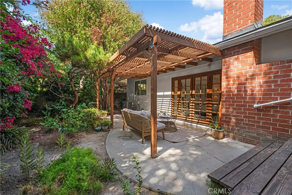 3461 Marna Avenue Long Beach, CA 90808