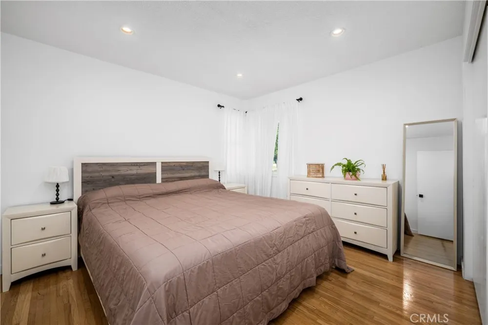 3461 Marna Avenue Long Beach, CA 90808