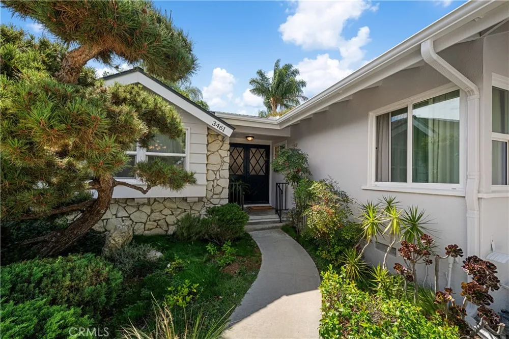 3461 Marna Avenue Long Beach, CA 90808