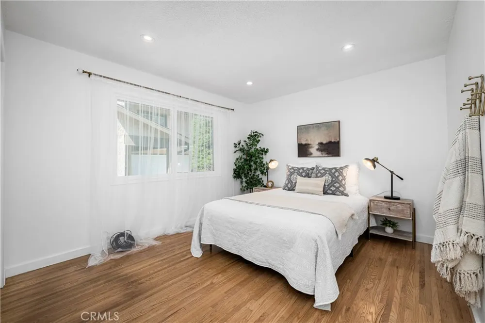 3461 Marna Avenue Long Beach, CA 90808