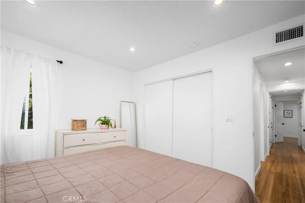 3461 Marna Avenue Long Beach, CA 90808
