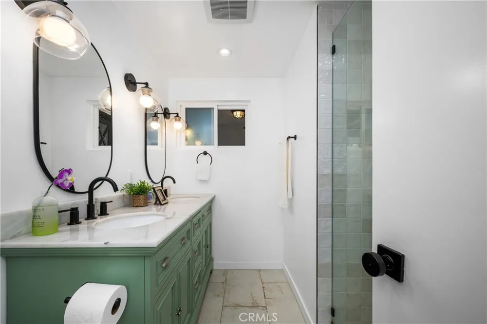 3461 Marna Avenue Long Beach, CA 90808