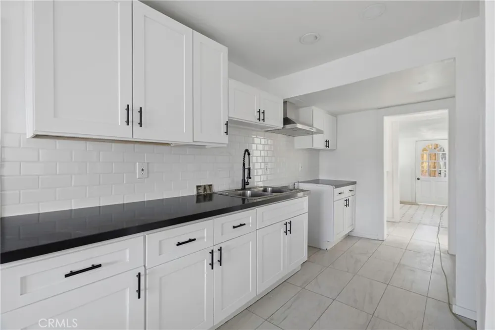 1043 Wood Street Taft, CA 93268