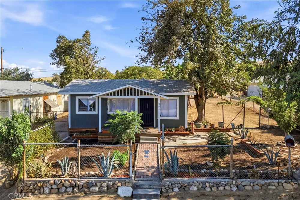 1043 Wood Street Taft, CA 93268