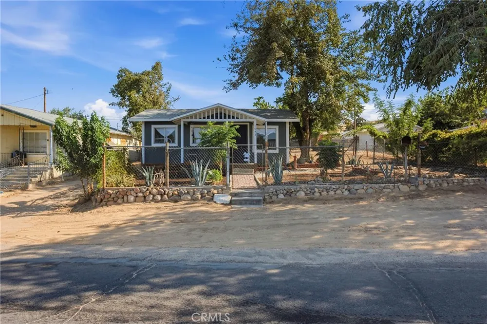 1043 Wood Street Taft, CA 93268