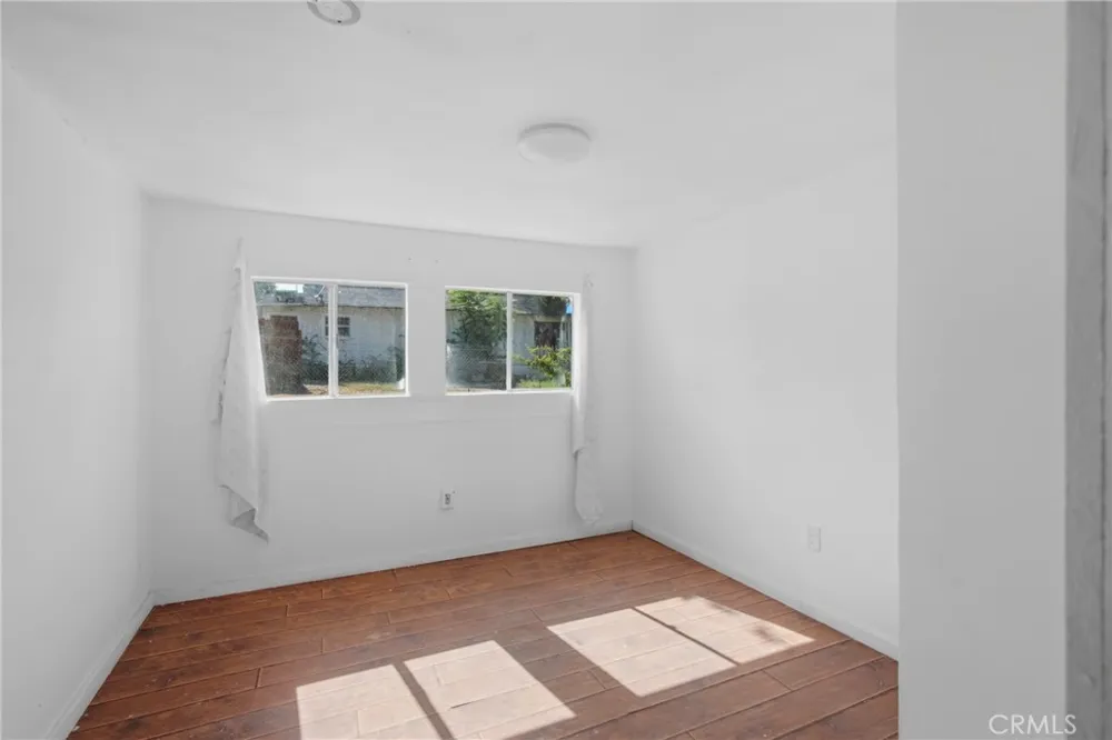 1043 Wood Street Taft, CA 93268