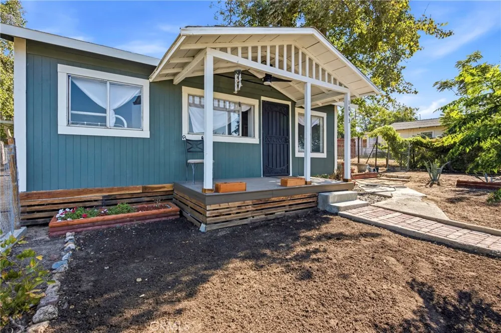 1043 Wood Street Taft, CA 93268