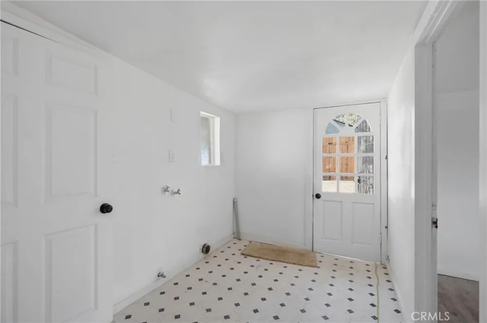 1043 Wood Street Taft, CA 93268