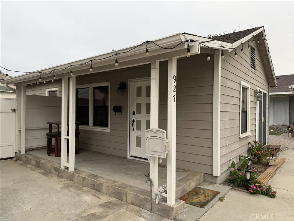 927 El Dorado St. Monrovia, CA 91016