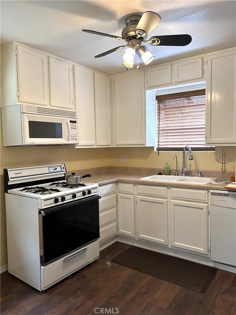 927 El Dorado St. Monrovia, CA 91016