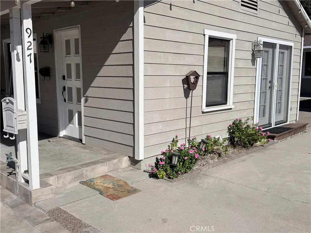 927 El Dorado St. Monrovia, CA 91016