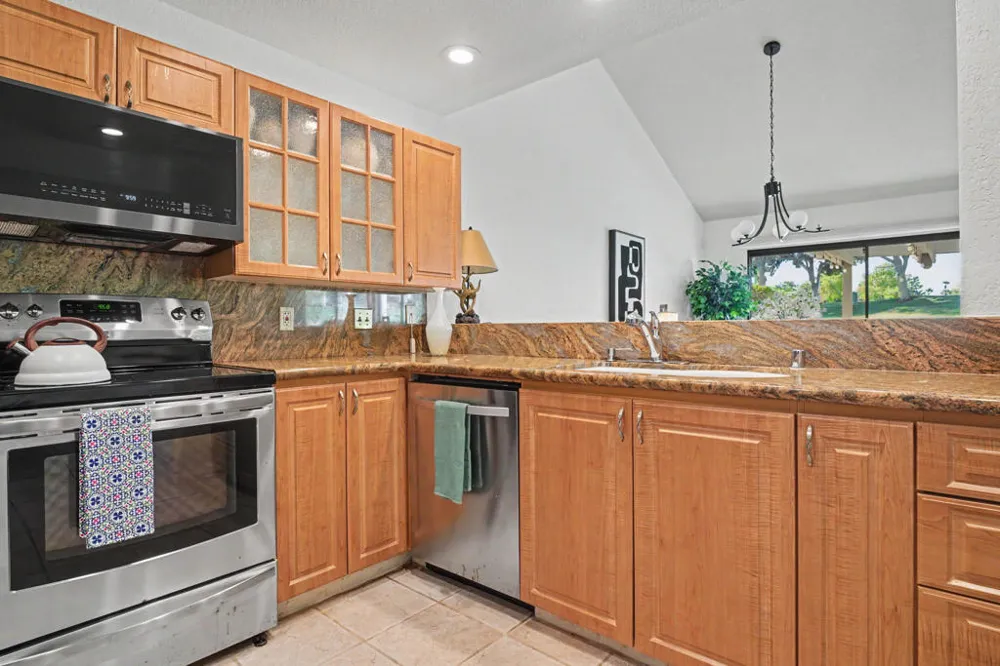 77605 Woodhaven Drive Palm Desert, CA 92211