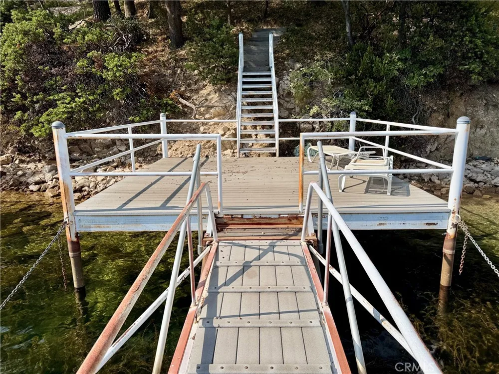 376 North Bay Lake Arrowhead, CA 92352