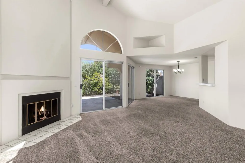 2229 HILTON HEAD GLEN Escondido, CA 92026
