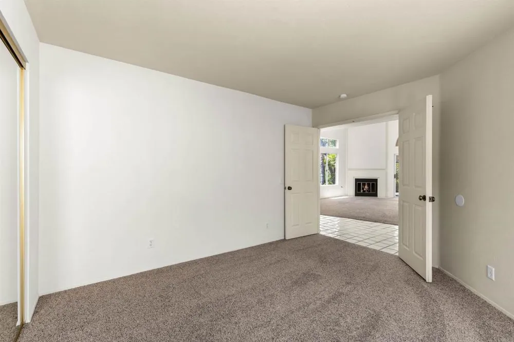 2229 HILTON HEAD GLEN Escondido, CA 92026