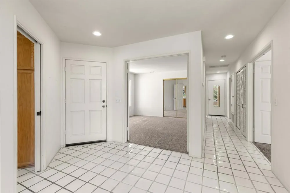 2229 HILTON HEAD GLEN Escondido, CA 92026