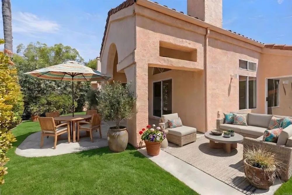 2229 HILTON HEAD GLEN Escondido, CA 92026