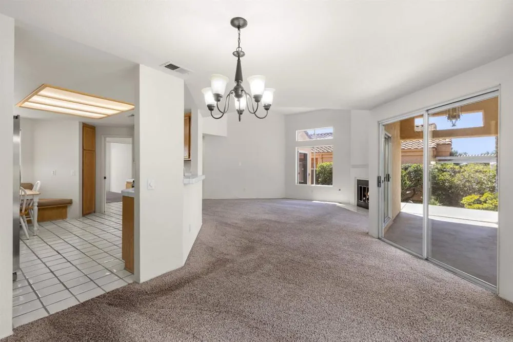 2229 HILTON HEAD GLEN Escondido, CA 92026