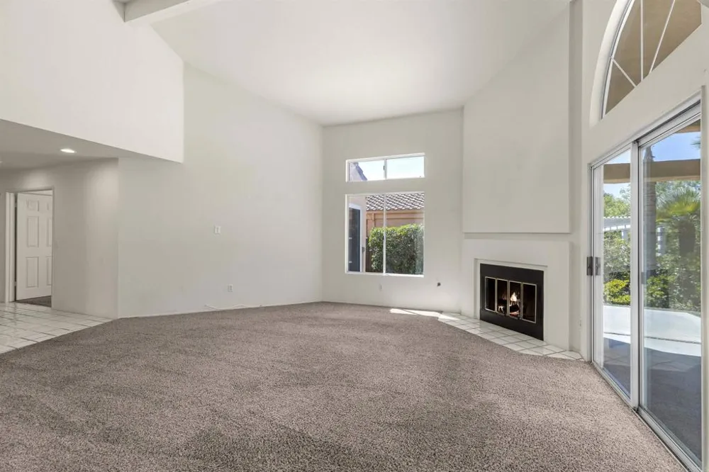 2229 HILTON HEAD GLEN Escondido, CA 92026