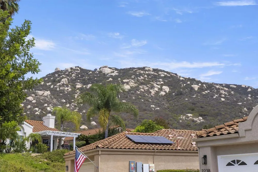 2229 HILTON HEAD GLEN Escondido, CA 92026