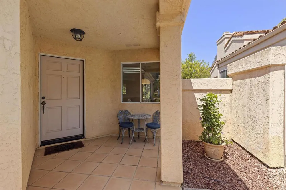 2229 HILTON HEAD GLEN Escondido, CA 92026