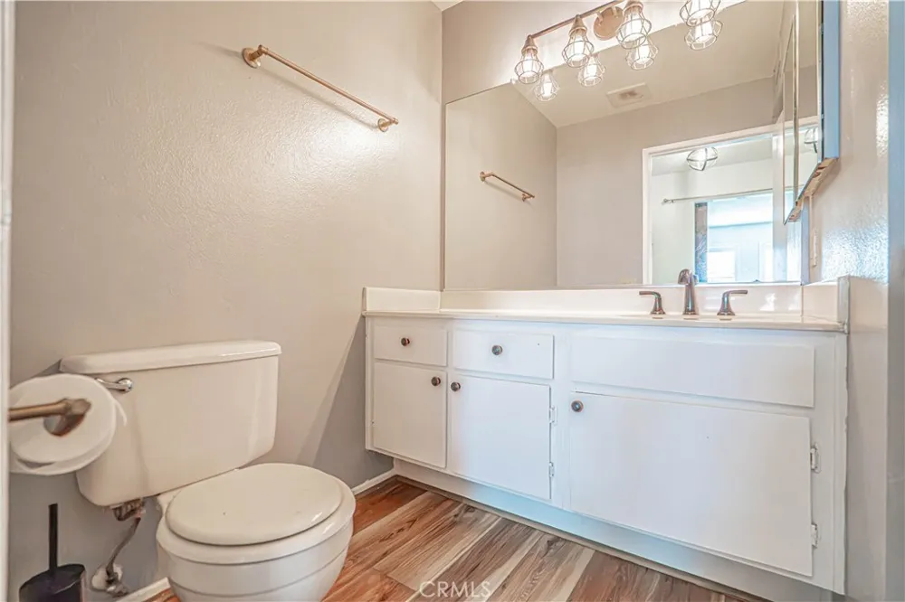 18209 Sierra Highway #56 Canyon Country, CA 91351