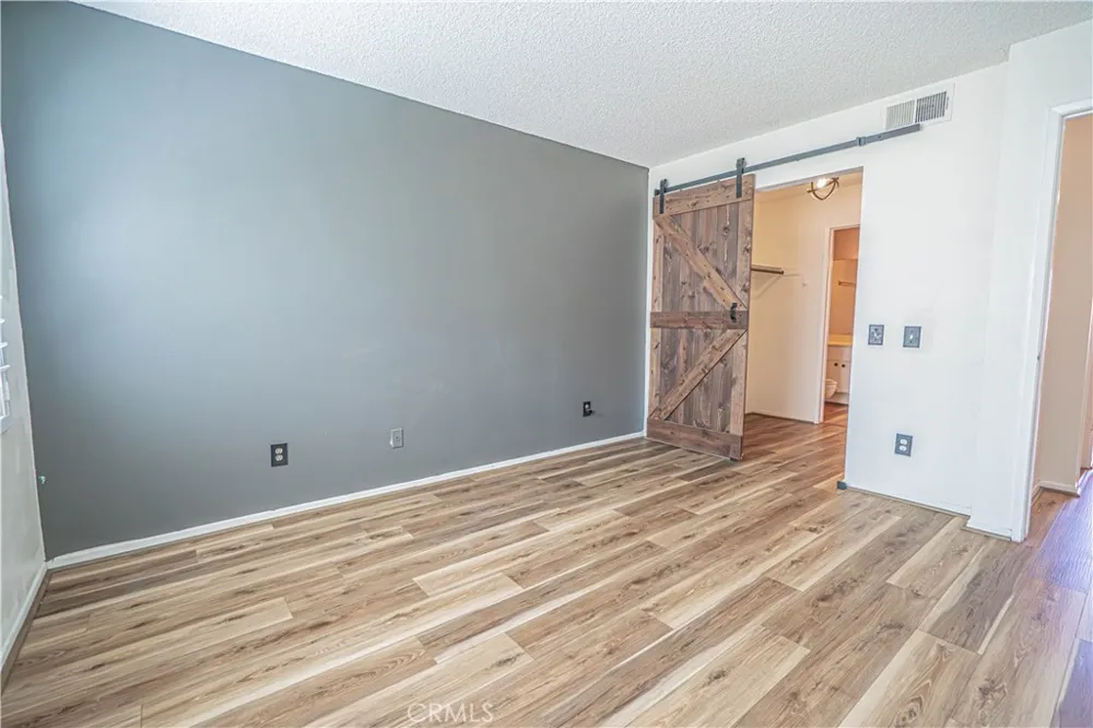 18209 Sierra Highway #56 Canyon Country, CA 91351