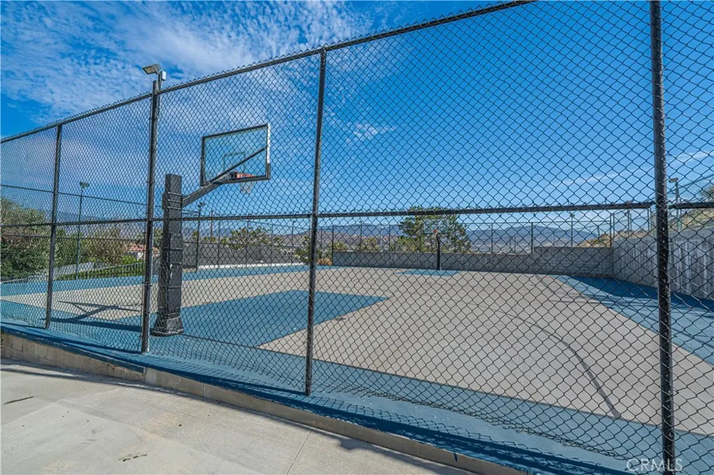 18209 Sierra Highway #56 Canyon Country, CA 91351