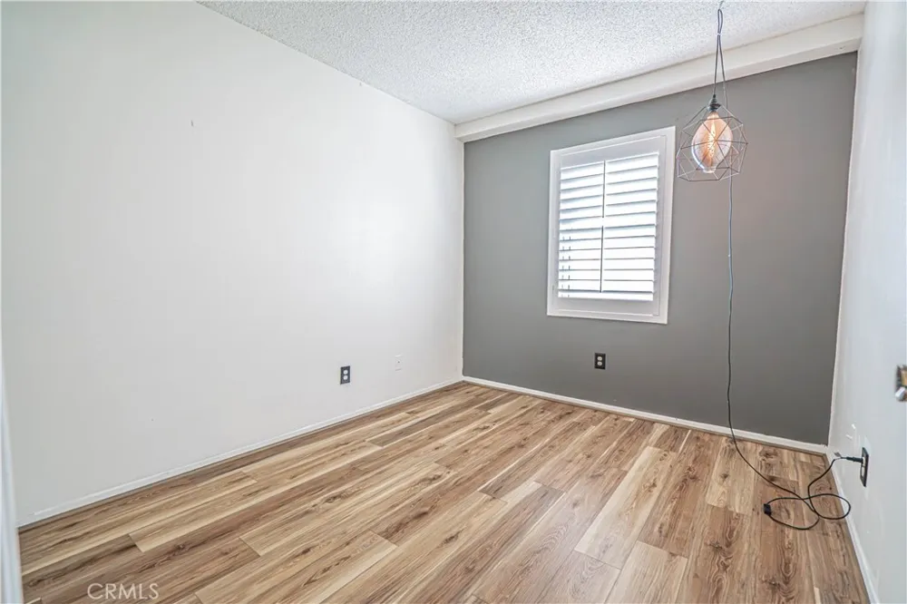 18209 Sierra Highway #56 Canyon Country, CA 91351