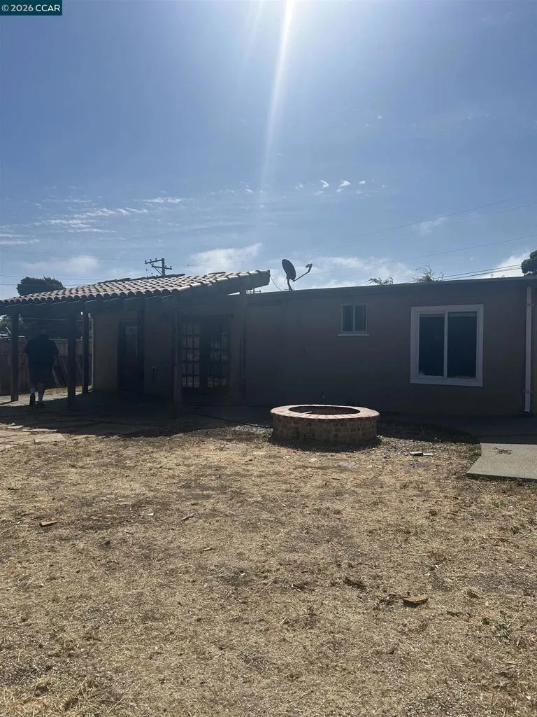 1075 Rachel Rd San Pablo, CA 94806