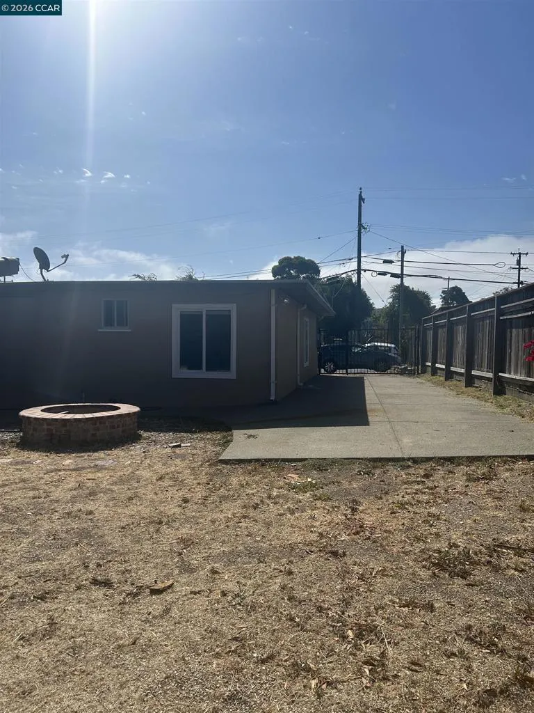 1075 Rachel Rd San Pablo, CA 94806