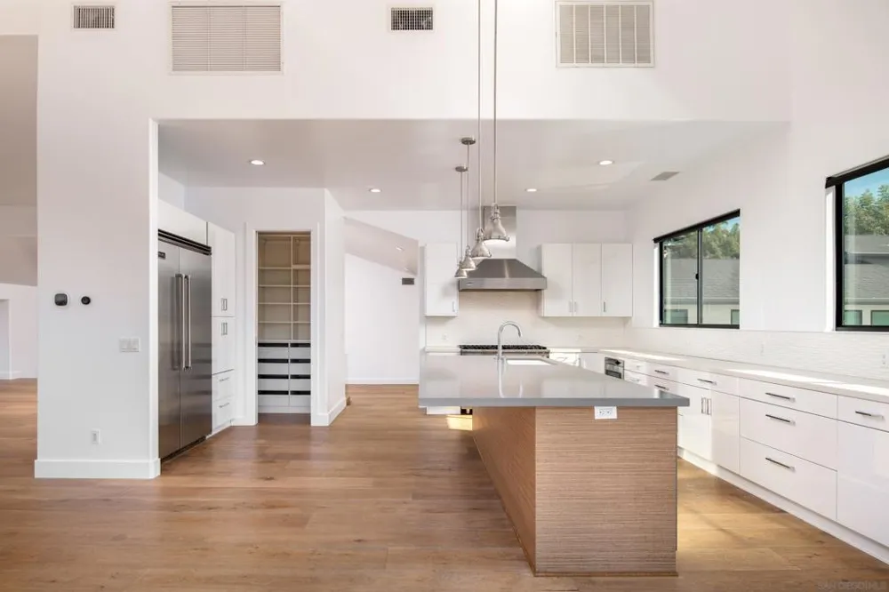 2641 Costebelle La Jolla, CA 92037