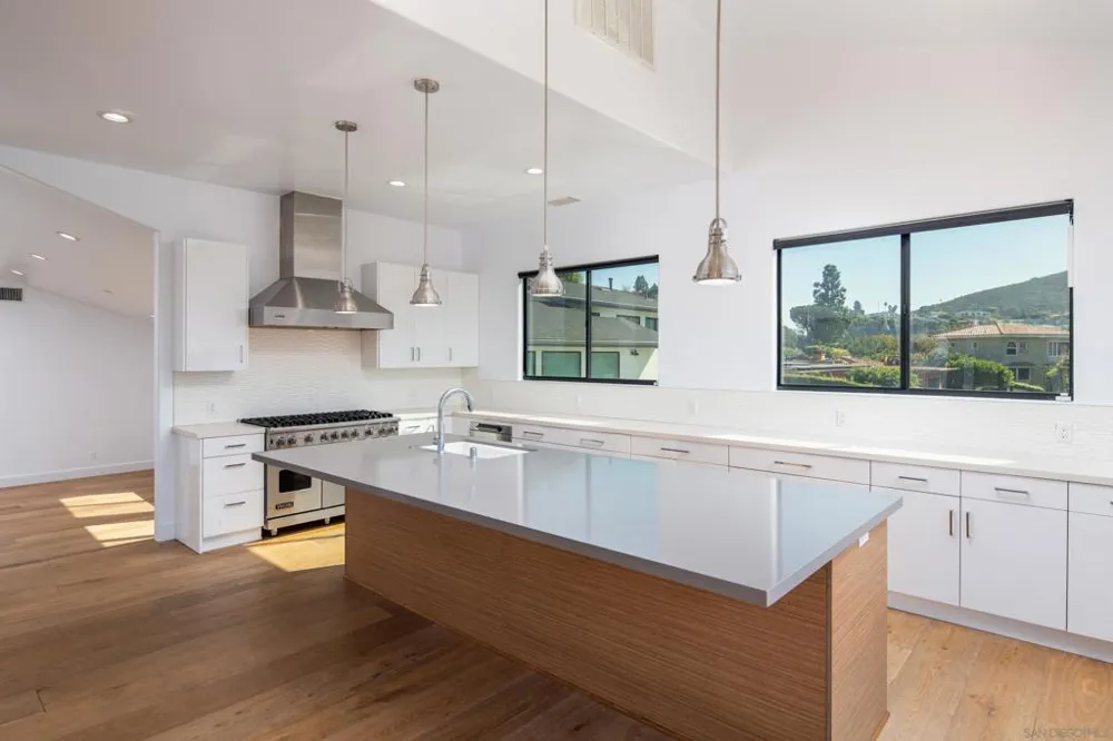 2641 Costebelle La Jolla, CA 92037