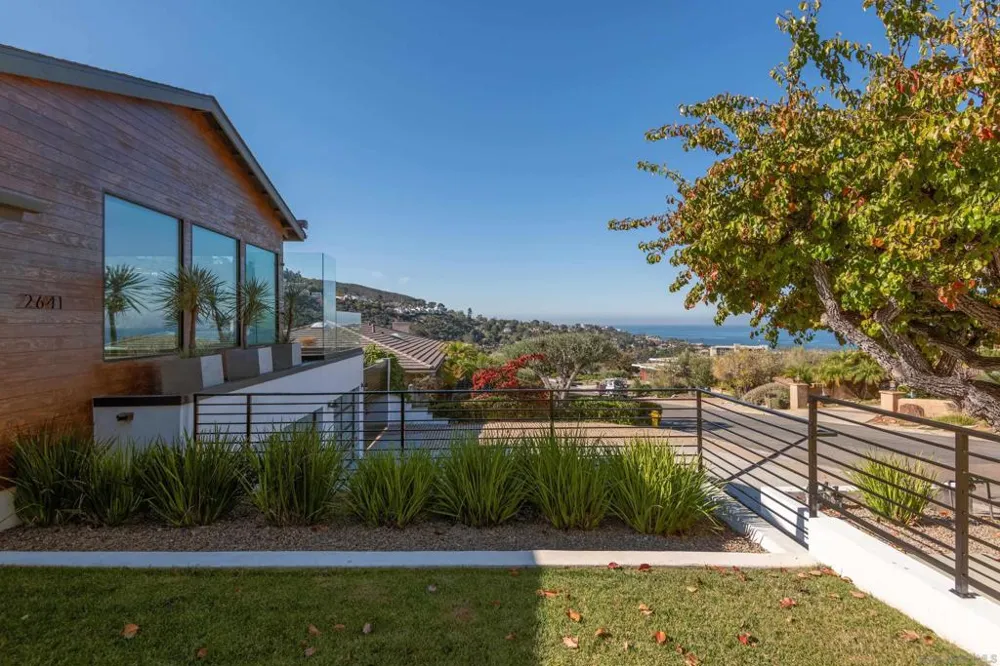 2641 Costebelle La Jolla, CA 92037