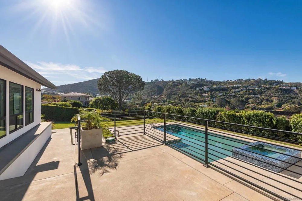 2641 Costebelle La Jolla, CA 92037