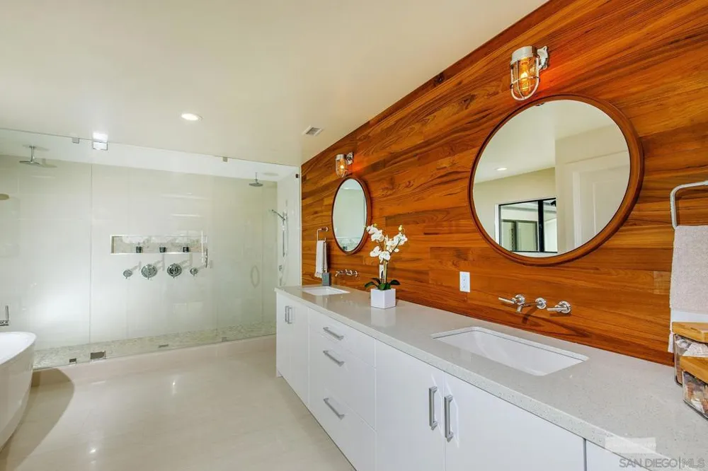 2641 Costebelle La Jolla, CA 92037