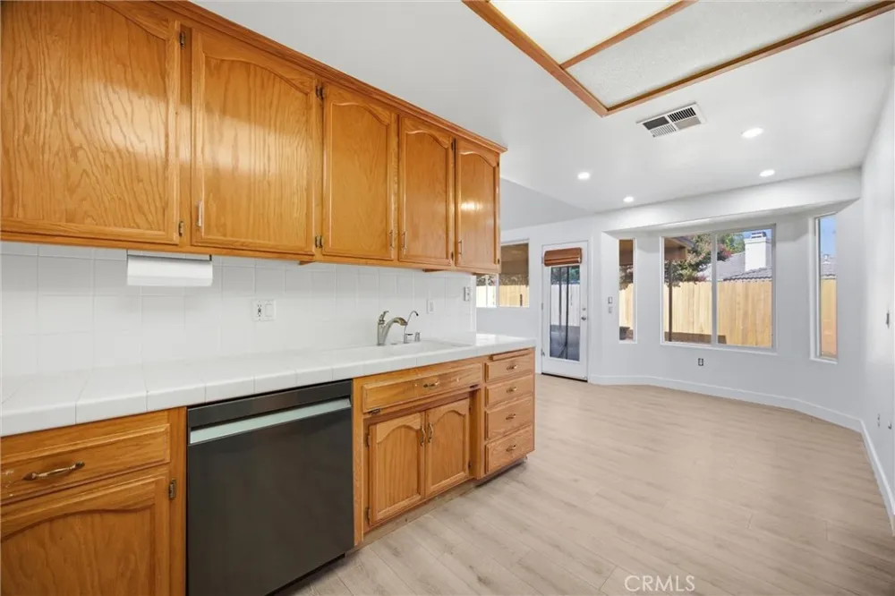 5009 Shaman Court Bakersfield, CA 93312