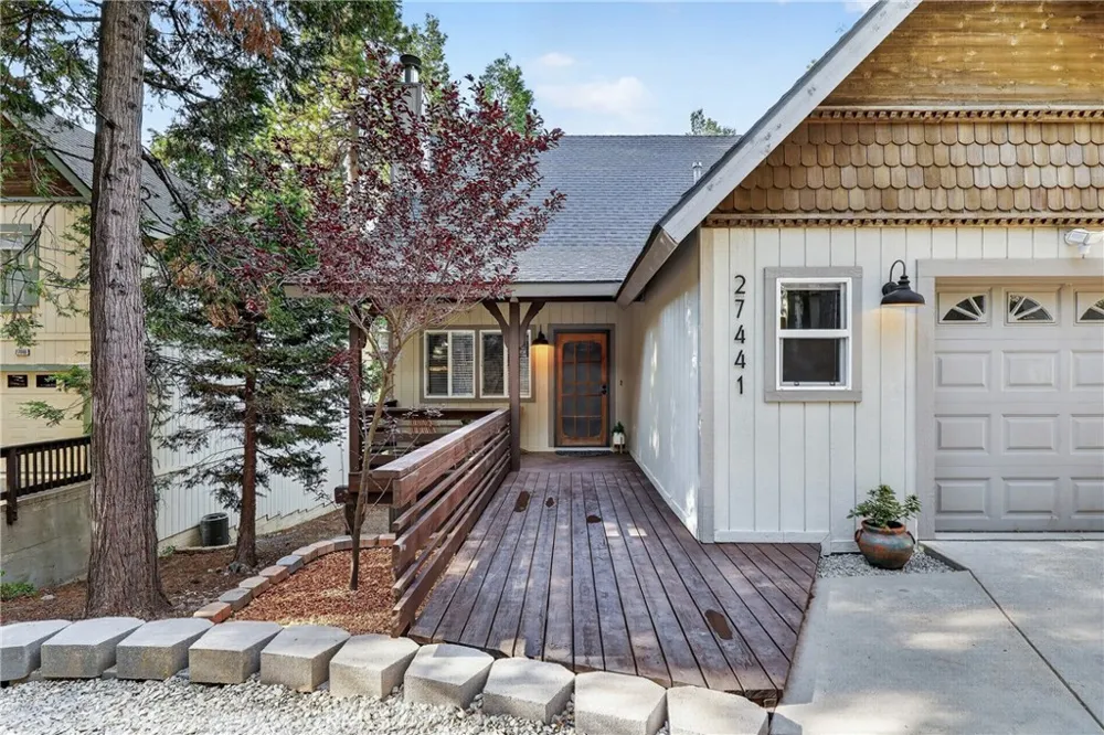 27441 Meadow Lake Arrowhead, CA 92326