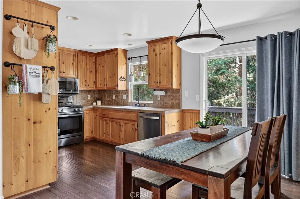27441 Meadow Lake Arrowhead, CA 92326