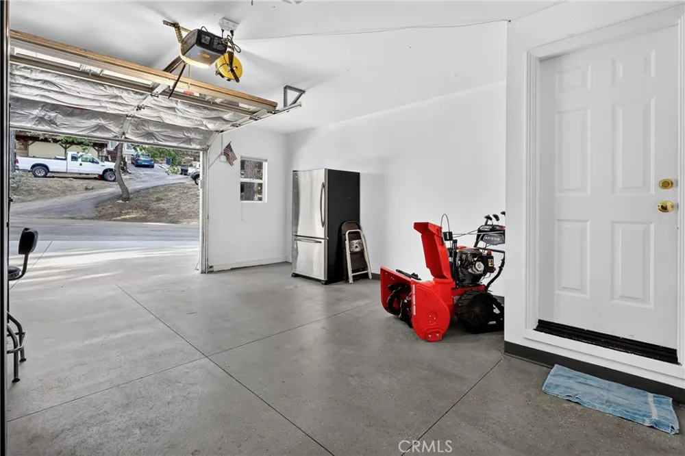 27441 Meadow Lake Arrowhead, CA 92326