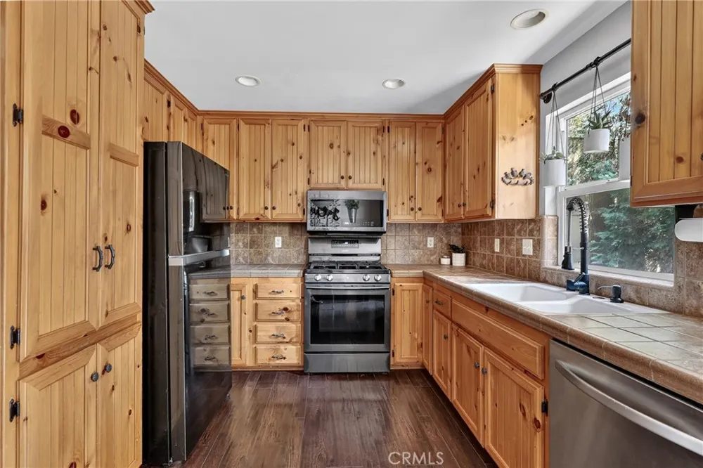 27441 Meadow Lake Arrowhead, CA 92326