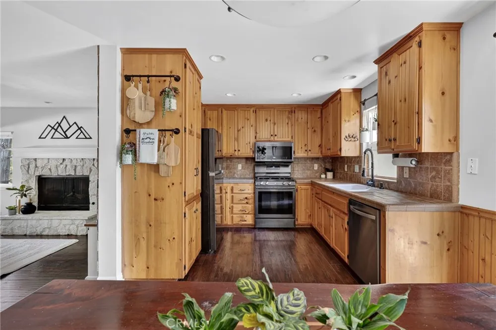 27441 Meadow Lake Arrowhead, CA 92326