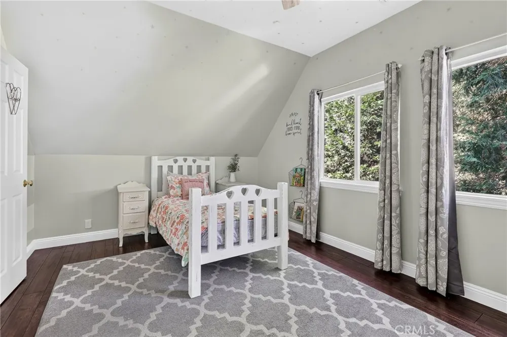 27441 Meadow Lake Arrowhead, CA 92326