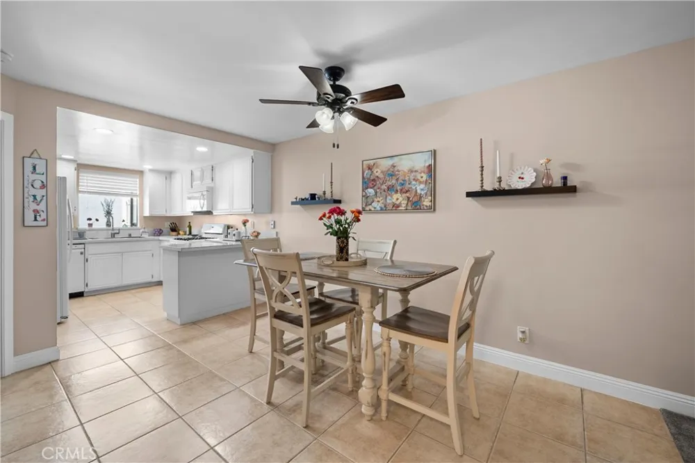 26806 Claudette Street #323 Canyon Country, CA 91351