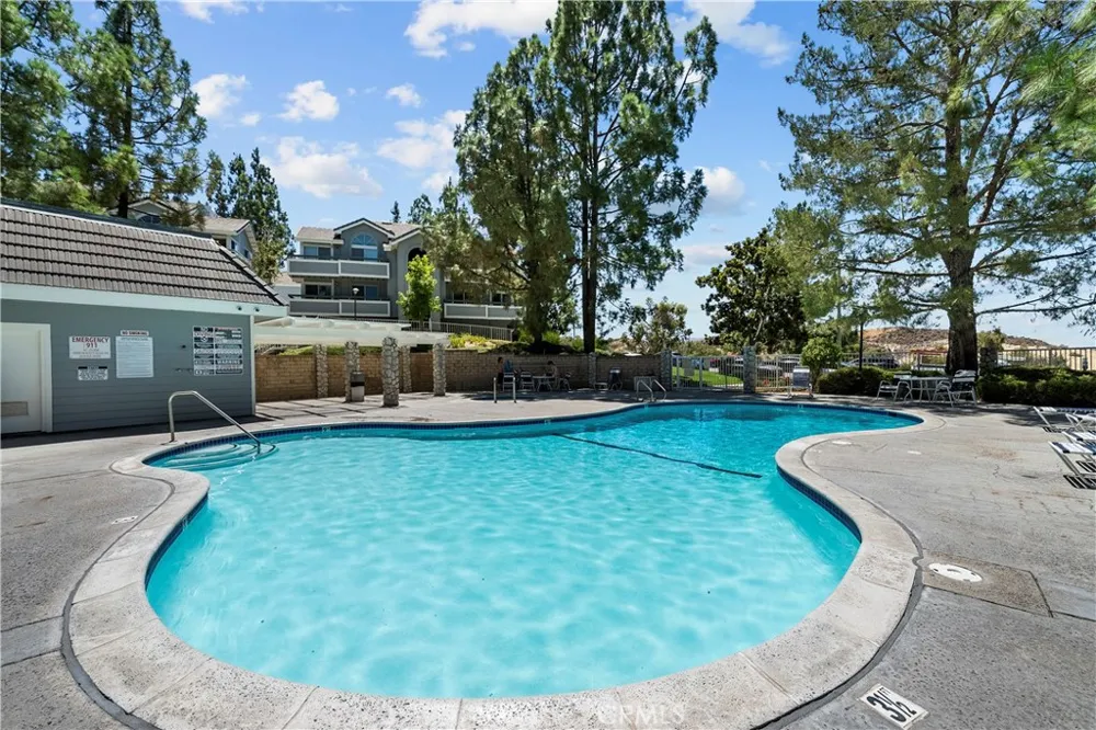 26806 Claudette Street #323 Canyon Country, CA 91351