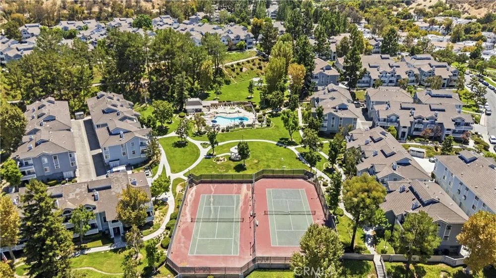 26806 Claudette Street #323 Canyon Country, CA 91351