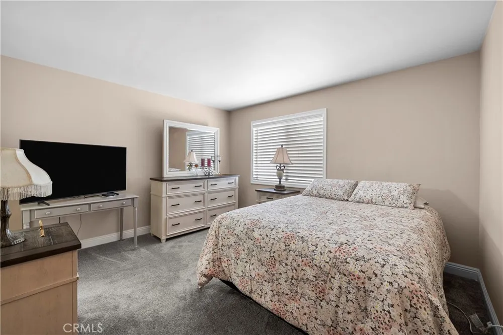 26806 Claudette Street #323 Canyon Country, CA 91351